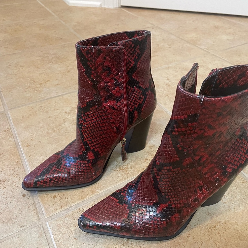 Burgundy/Black snake print boots by JLO size 6